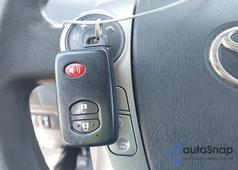 2015 Toyota Prius V Three z USA, uszkodzony, nr VIN JTDZN3EU0FJ022119